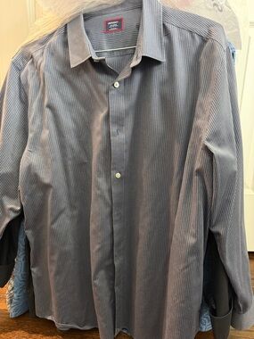 UNTUCKit Men's Navy and White Pinstripe Dress Shirt